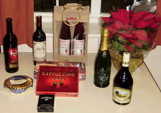 PB300040.JPG (61940 bytes)